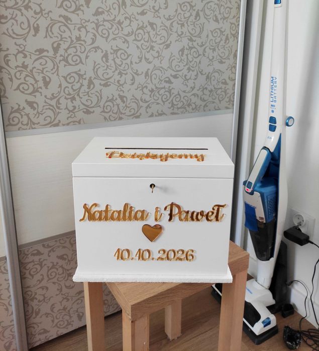 Pudełko na koperty z kluczykiem