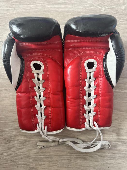 Vendo Luvas Boxe Fairtex de 18oz Pretas/Vermelhas