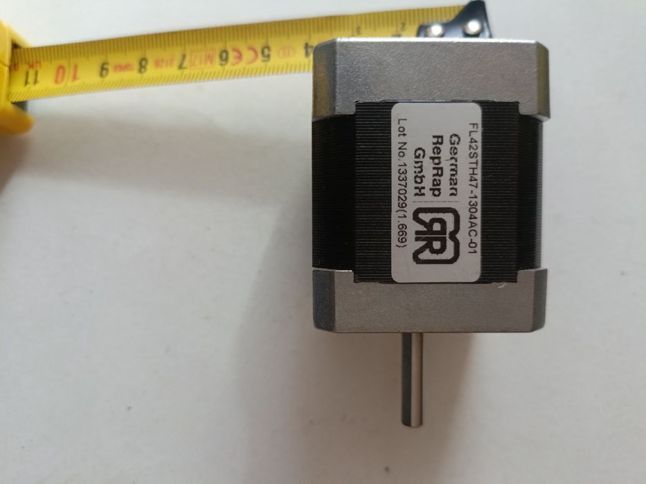 Silnik krokowy NEMA  FL42STH47-1304AC-01