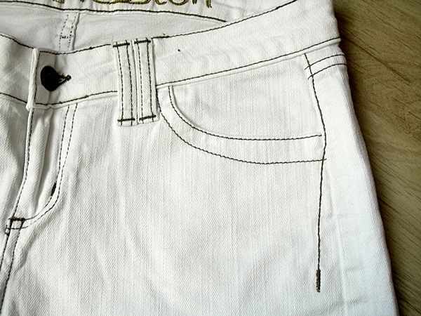 ZERO EXPRESSION - krótkie białe dżinsowe spodenki / szorty - 40