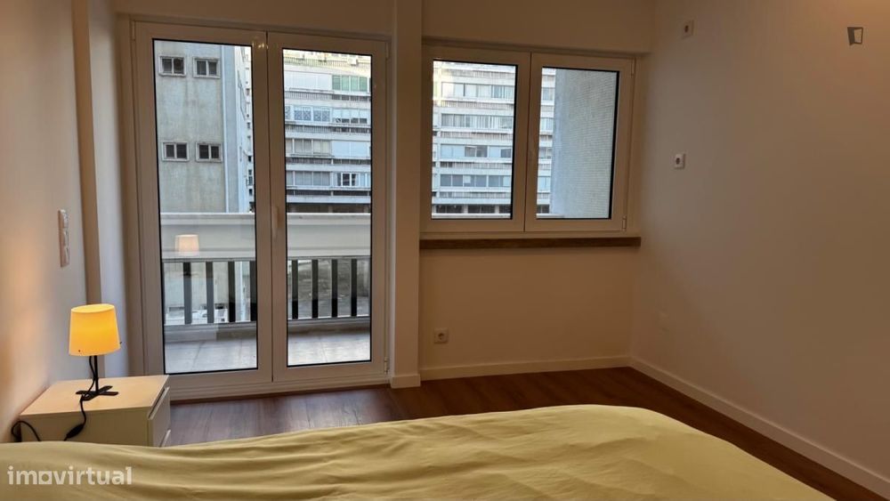 Quarto - localizado em Alvalade Lisbon