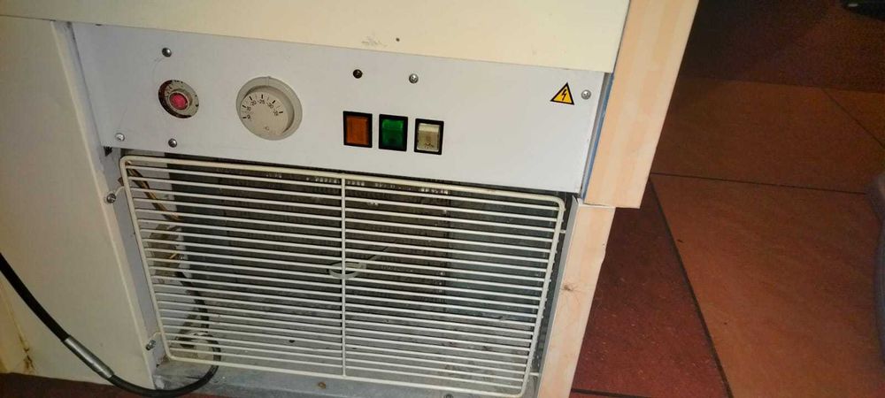 Witryna mroźnicza / Lada do lodów