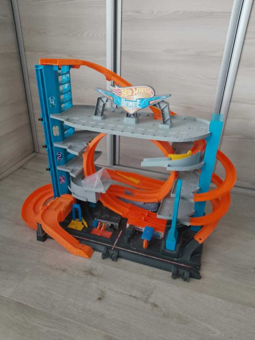 hot wheels ultimate garage