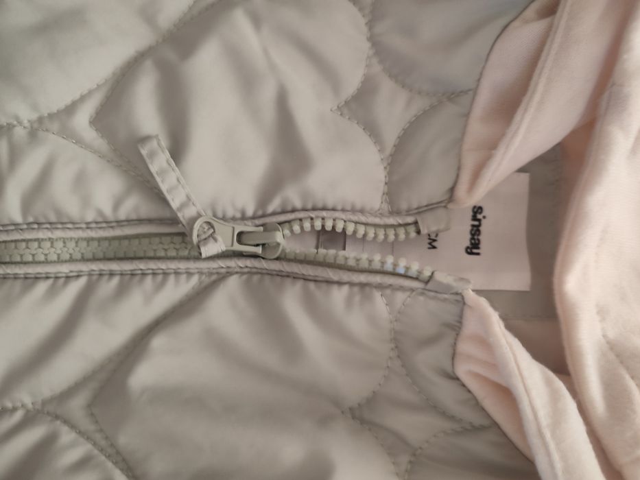 Демисезонна куртка для дівчинки