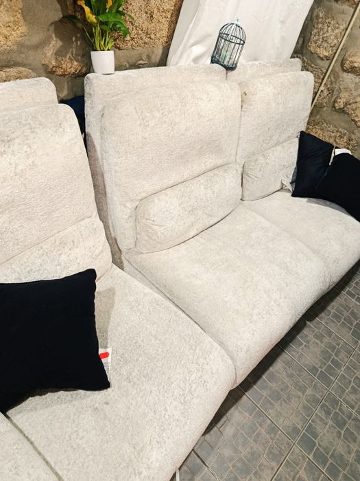 Sofa novo de armazem