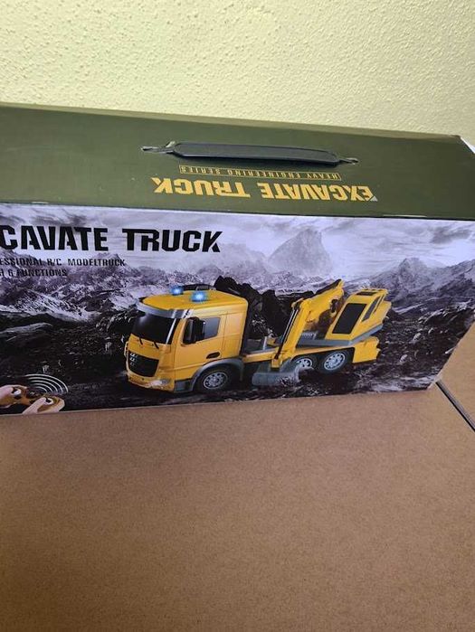 Camião Escavadora Telecomandado 1:24 R/C com Luzes – Novo na Caixa