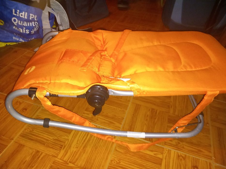 Vendo espreguiçadeira de bebé