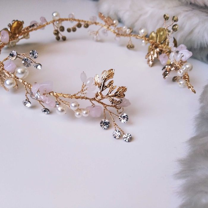 Wianek na głowę opaska korona kwiaty złoty ślubny