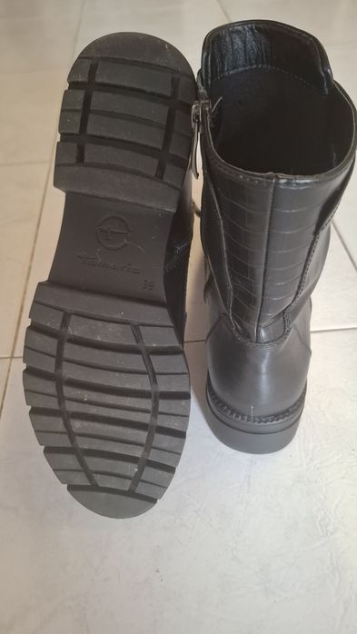 Botas em pele n.39
