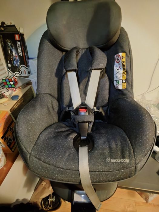 Maxi Cosi 2 Way Pearl z bazą 2 Way Fix