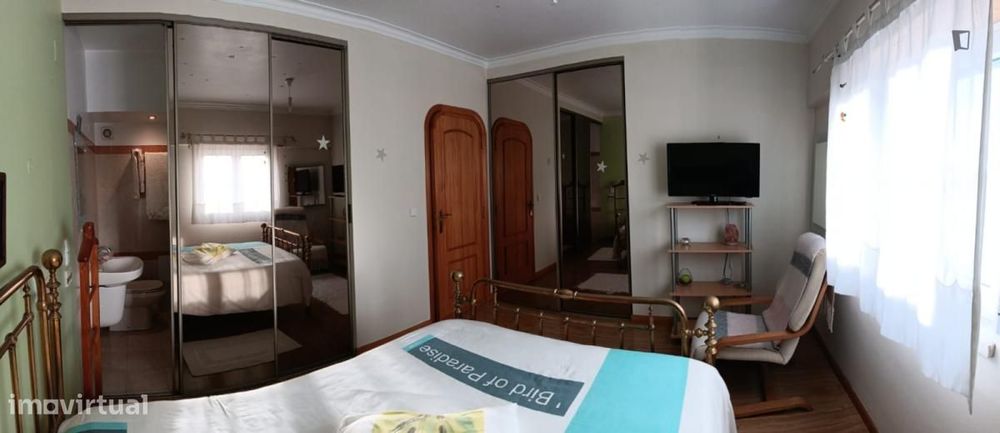 Quarto - localizado em Lisbon