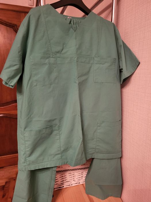 Хірургічні костюми б/в в гарному стані