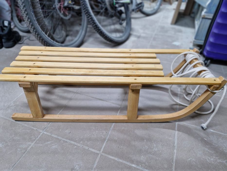 Drewniane sanki solidne