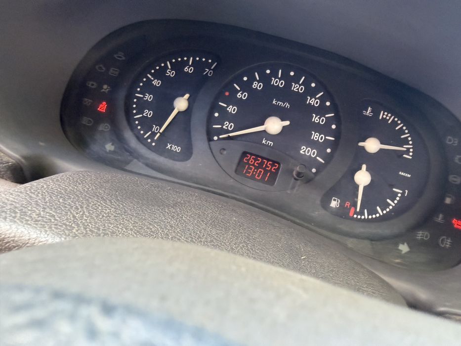 Renault clio 1.2 — photo 4
