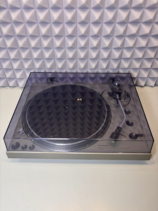 Gramofon Technics SL 1600