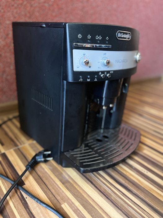 Кавоварка Delonghi
