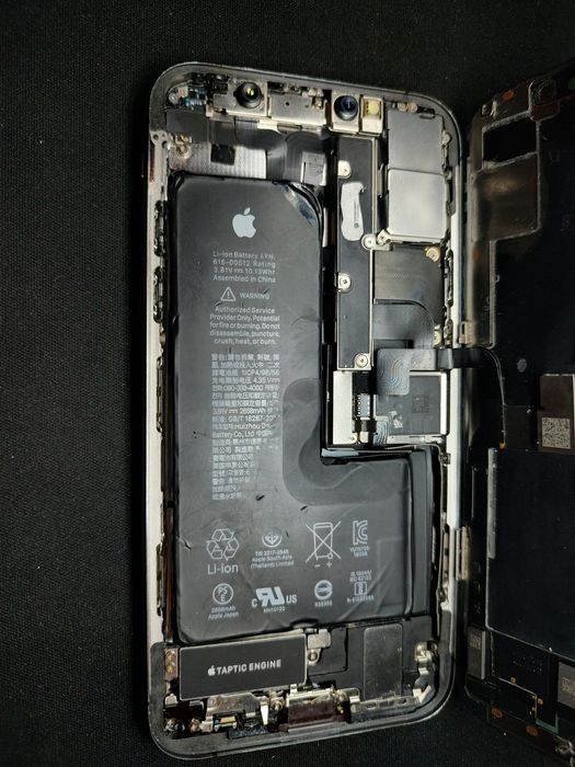 iPhone XS під відновлення, на запчастини