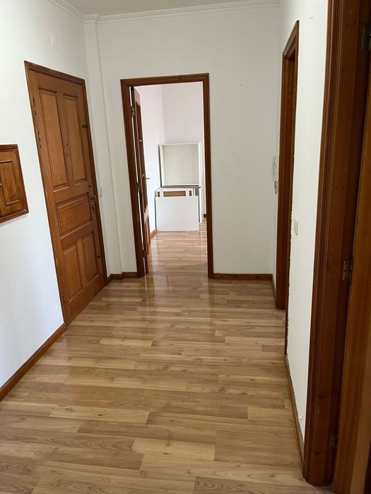 Quarto para arrendar