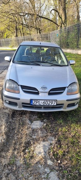 Nissan Almera