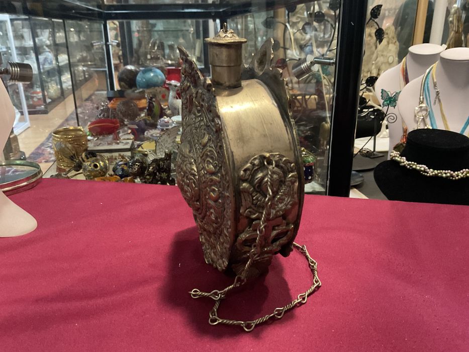 Flask em Bráss Rússia ornamate de coleção 17x12 cm