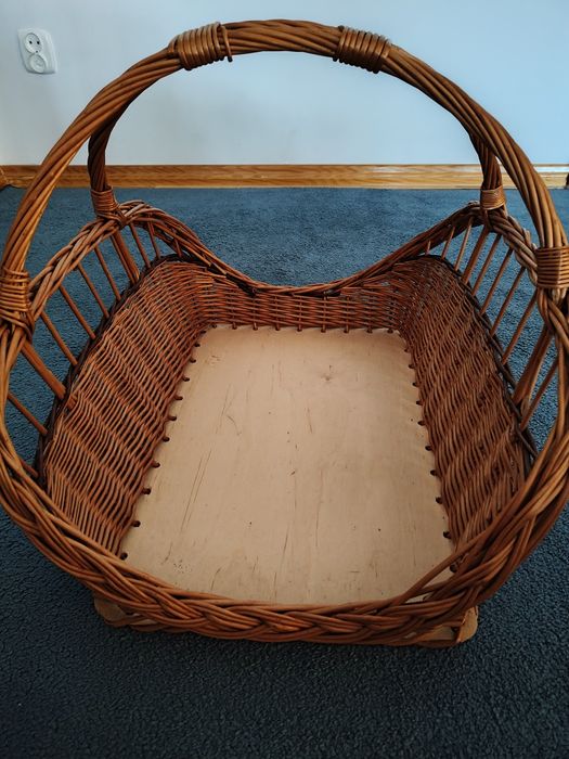 Kosz na drewo wiklinowy