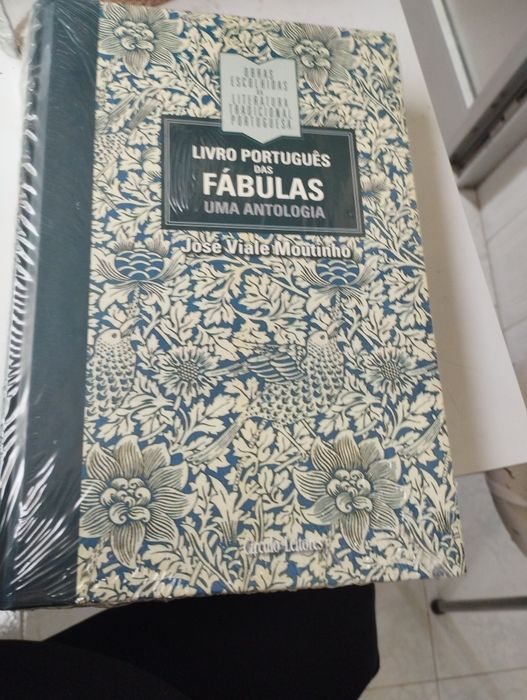 Livro "Livro português das Fábulas - uma Antologia"