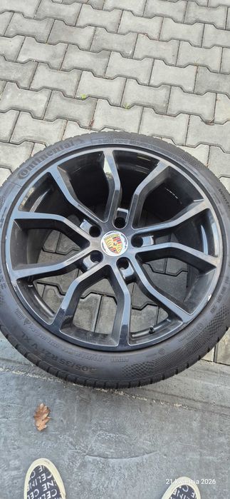 felgi aluminiowe 21 cali z oponami Porsche Cayenne 2020