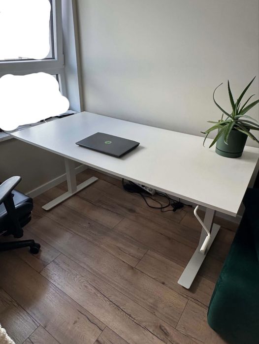 Biurko regulowane 160x80 cm – podnoszone, stan idealny!