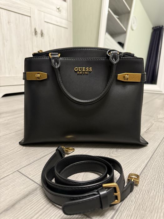 Оригінал сумка Guess  б/у