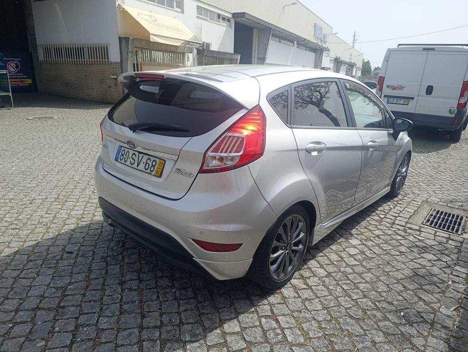 Ford Fiesta ST line 5 portas