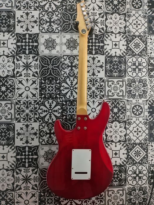 Ashton Super Strat HSS – Totalmente Revista, Regulada e Pronta a Tocar