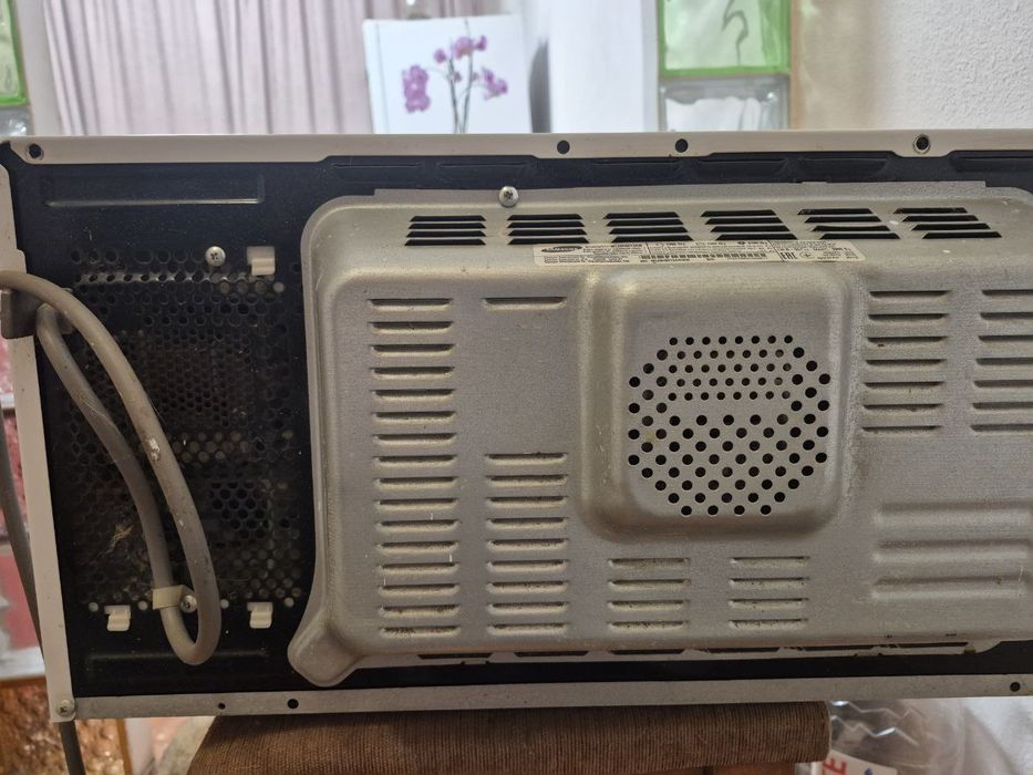 Мікрохвильова піч Самсунг на запчастини