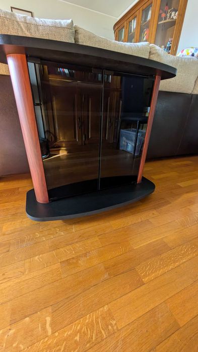 Móvel TV com Portas de Vidro