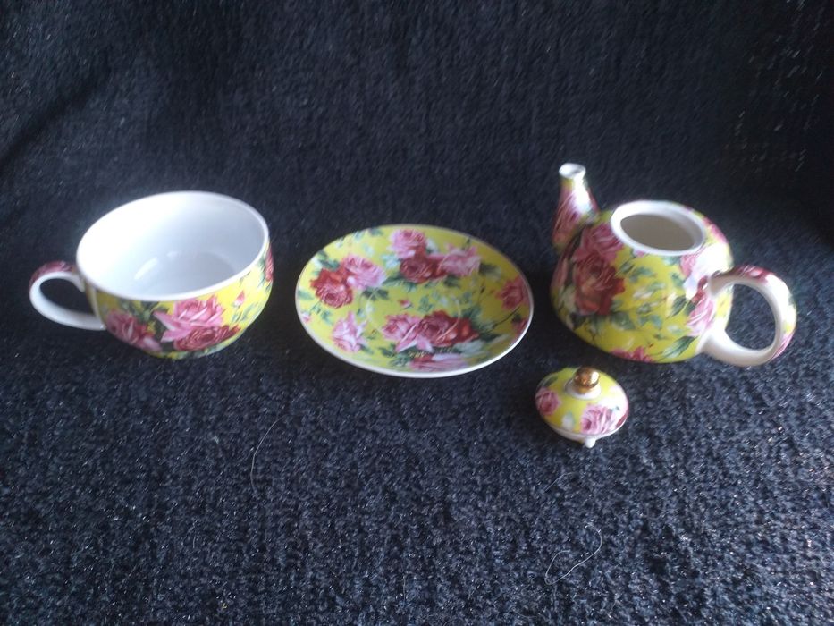 Zestaw filiżanka z imbrykiem Made in Japan