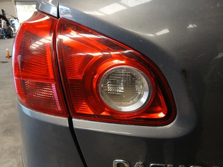 Farolim da mala esquerdo NISSAN QASHQAI +2 (JJ10E)