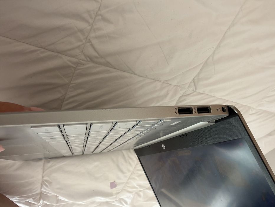 HP 15s-fq5026na | i3 | 8GB RAM | 256GB SSD | 15,6”