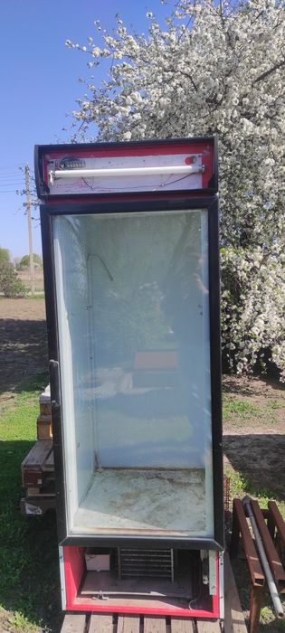 Продам холодильник
