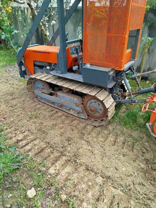 Máquina agrícola de rastos