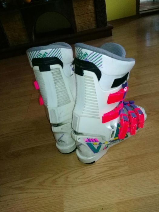 Buty do nart zjazdowych