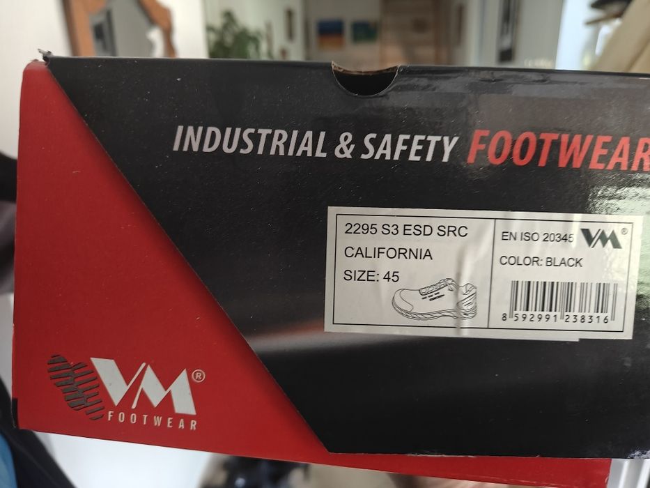 Footwear California S3 r.45