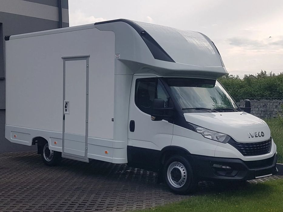 Iveco DAILY KONTENER NISKOPODŁOGOWY 4,43x2,23x2,42 SKLEP BAR FOODTRUCK KAMPER KLIMA  Kontener Niskopodłogowy 4,43x2,23x2,42 Sklep Kamper Foodtruck Bar AC