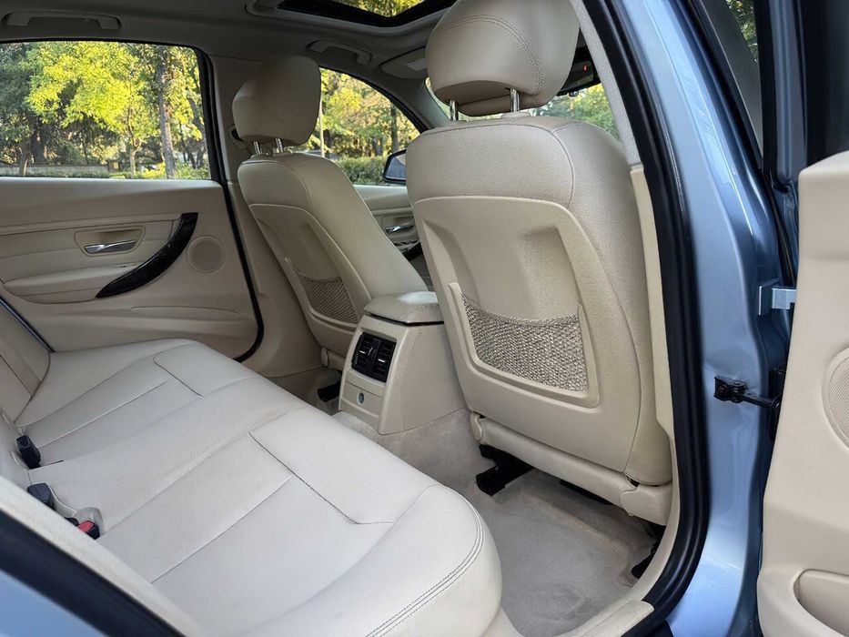 BMW 3 Series 328i      2015