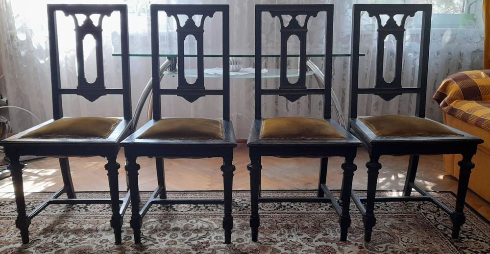 4 KRZESŁA Antyczne
4?*Komplet 4 krzeseł zabytkowych*
Wygodne krzesła.