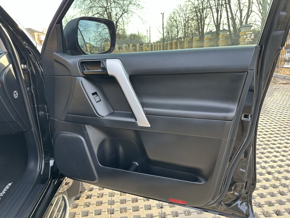 Продаж Toyota Prado