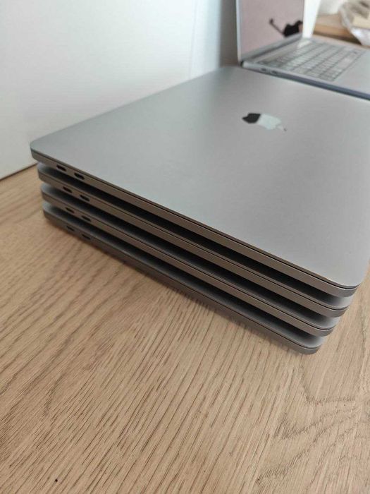 8 ШТУК / ГАРАНТІЯ / Ноутбук Apple MacBook Pro / A2251 / i5-10-th / 16Gb DDR4 / 500Gb SSD