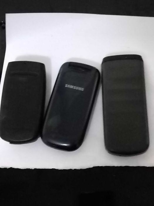 3 telemóveis antigos a funcionar