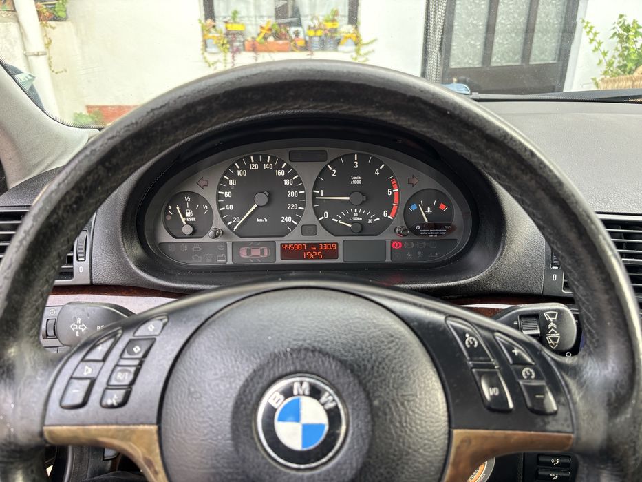 BMW 320 — fotografia 7