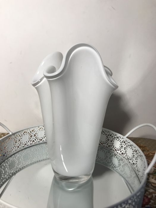 Mleczny wazon typu CHUSTA 22cm