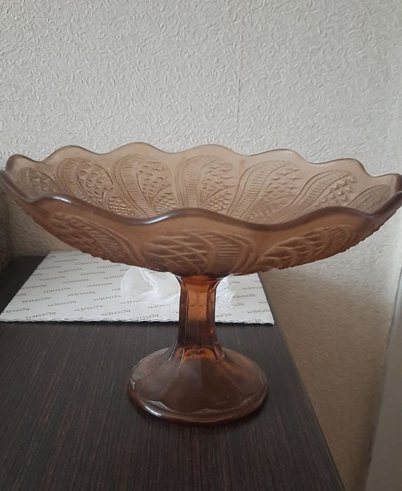 Ваза для фруктів та цукерок