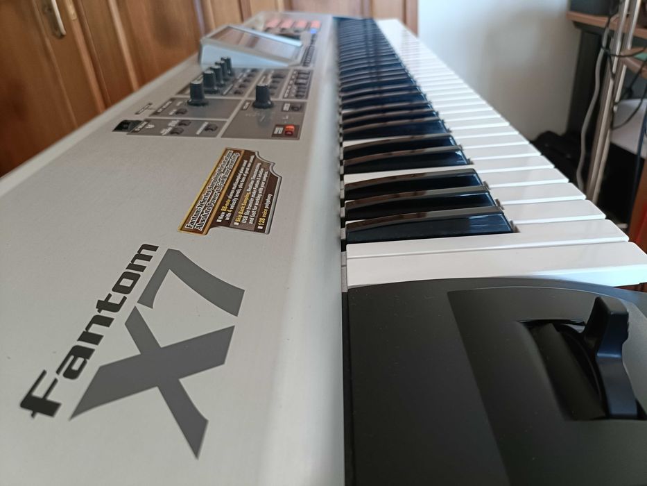 Roland fanton X7